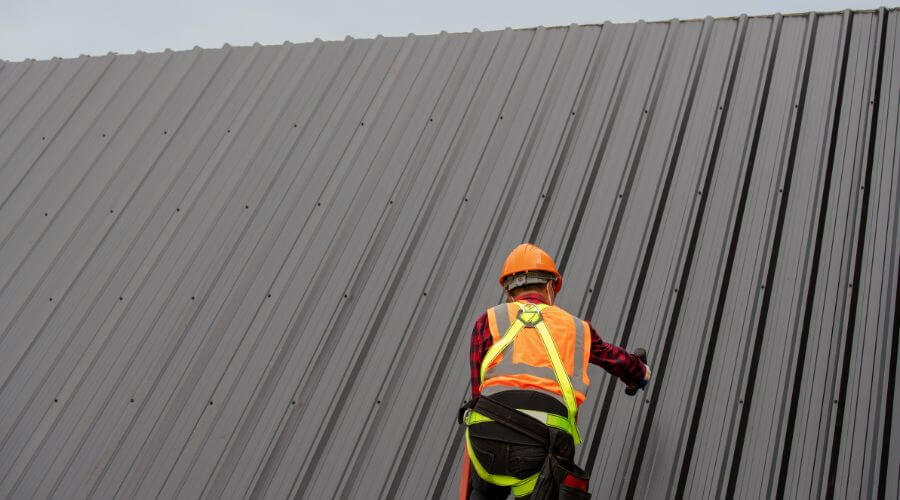 Professional residential roofers in Centertown, MO